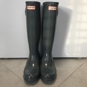 Tall hunter boots